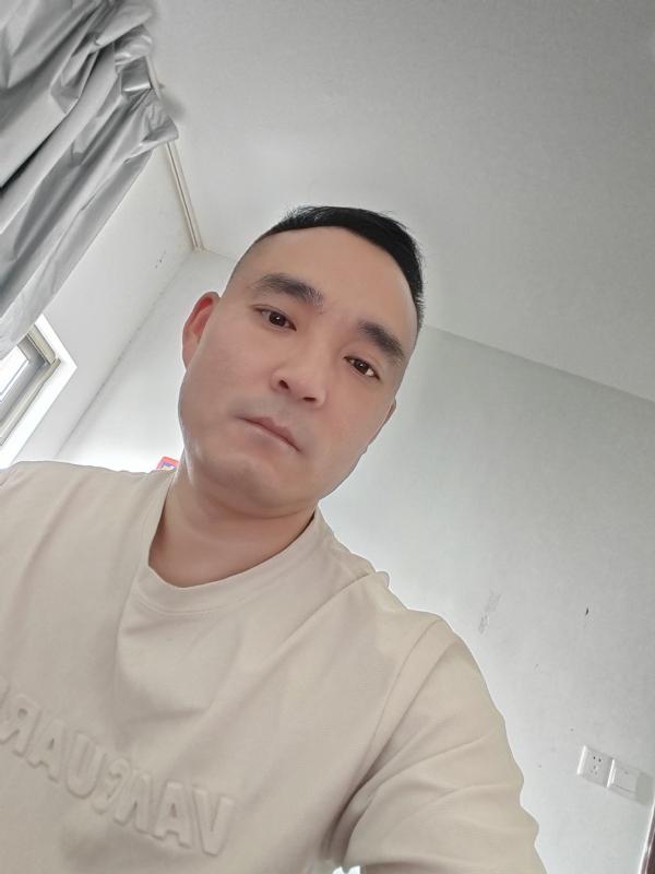 小锋的第一张照片--梅州相亲服务中心