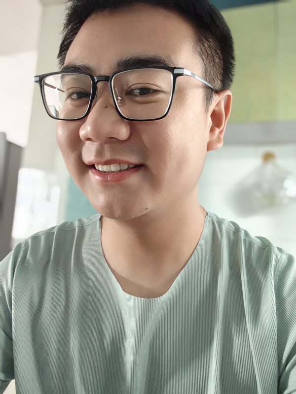 田田向上的第一张照片--梅州相亲服务中心