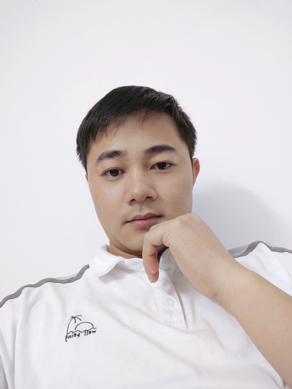 啊良的第一张照片--梅州相亲服务中心