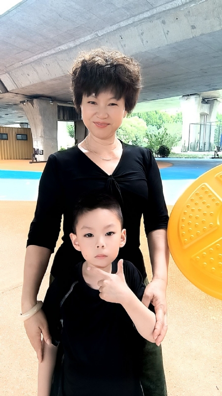 火凤凰的第二张照片--梅州相亲服务中心