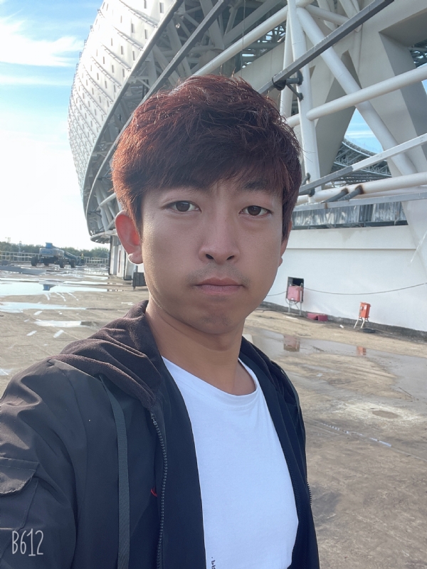 绅士大男孩的第一张照片--梅州相亲服务中心