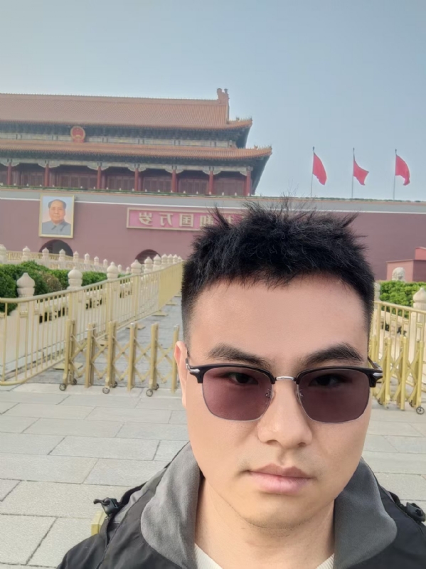 喧嚣的风的第一张照片--梅州相亲服务中心