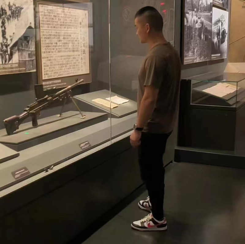 霸气的第一张照片--梅州相亲服务中心