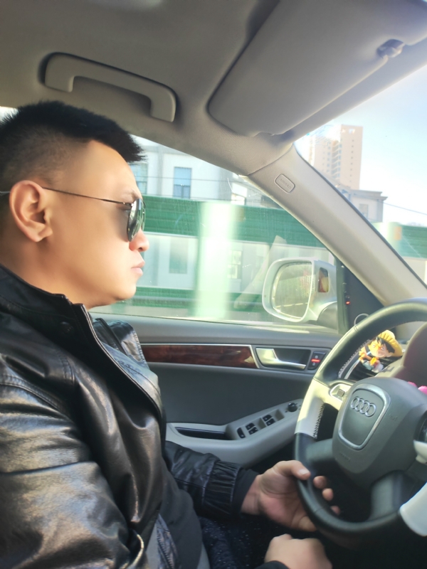 Mr陈的第一张照片--梅州相亲服务中心