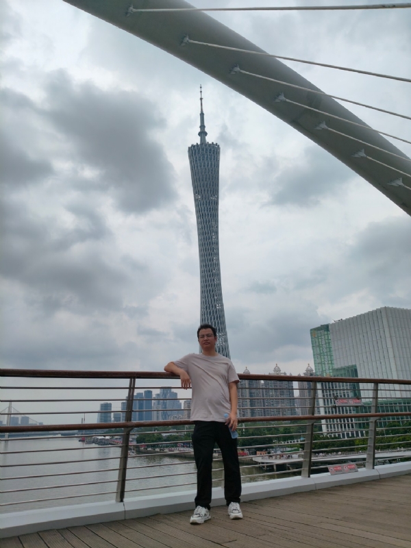 幻胧的第一张照片--梅州相亲服务中心