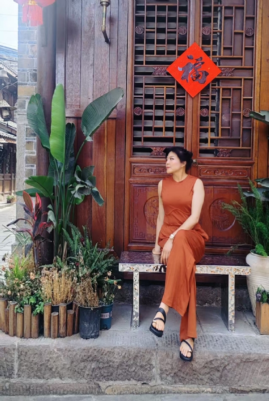 宛霞的第一张照片--梅州相亲服务中心