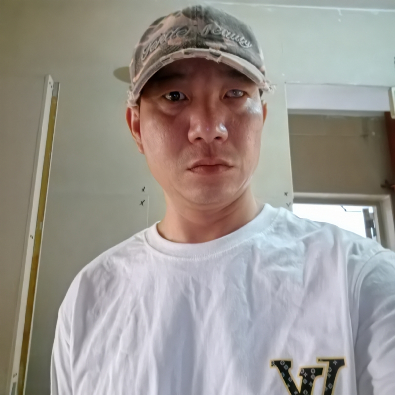 小心做人的第一张照片--梅州相亲服务中心