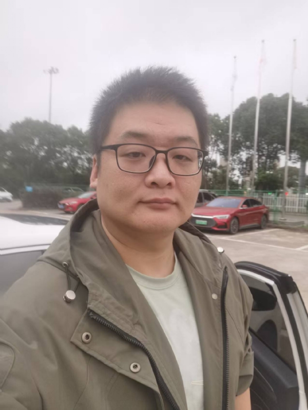 Russell的第一张照片--梅州相亲服务中心