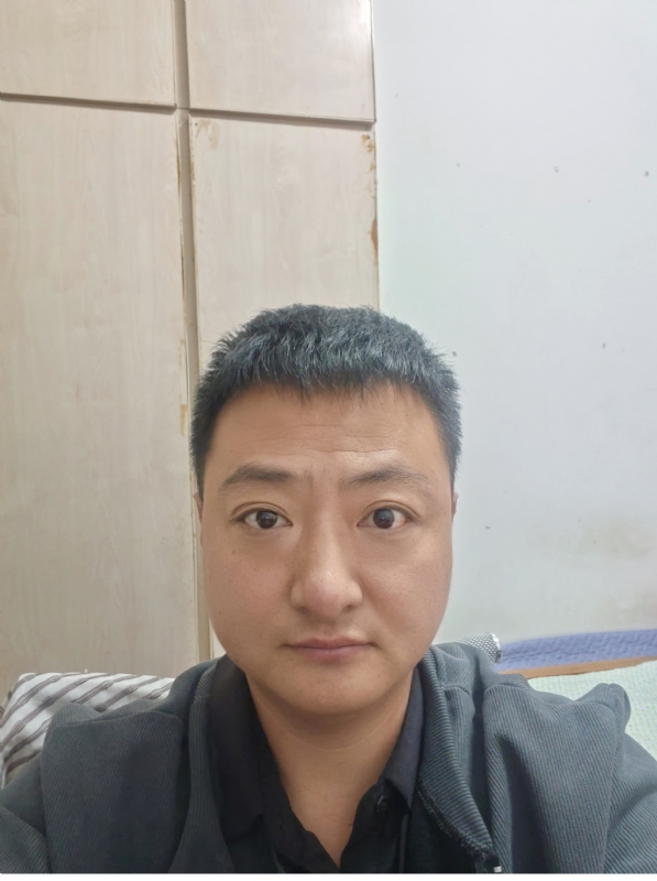 追爱大叔的第一张照片--梅州相亲服务中心