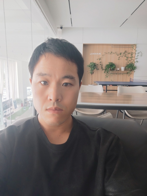 吊挂看风景的第一张照片--梅州相亲服务中心