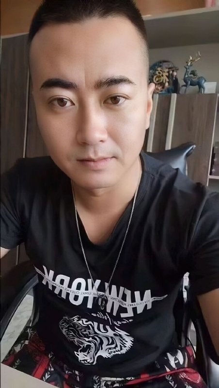 Luck耀的第一张照片--梅州相亲服务中心