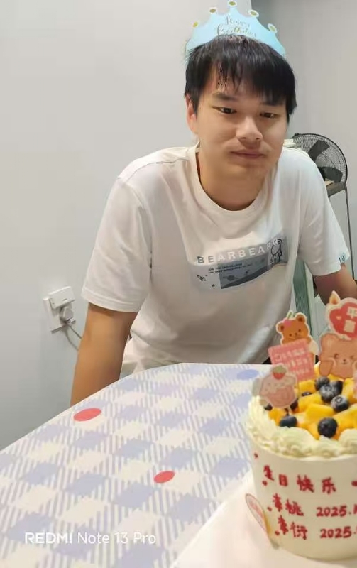 yan的第一张照片--梅州相亲服务中心