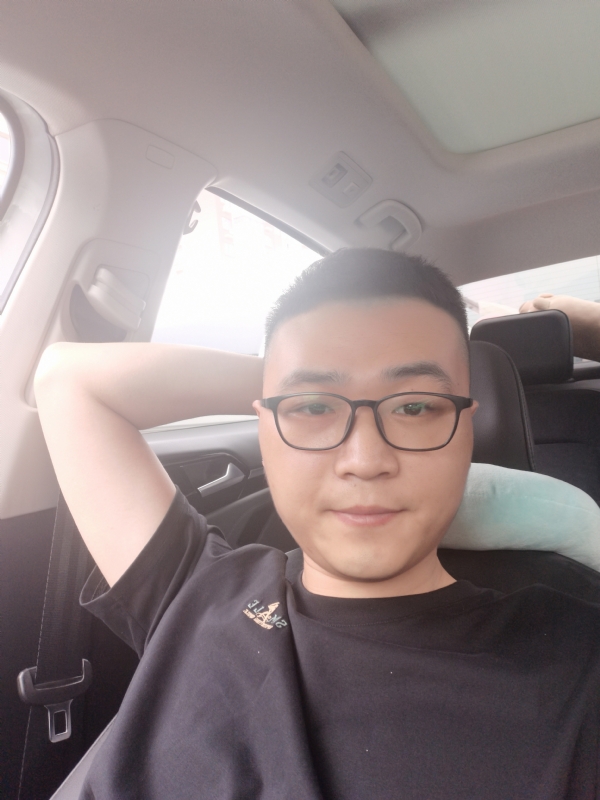 JingY的第一张照片--梅州相亲服务中心