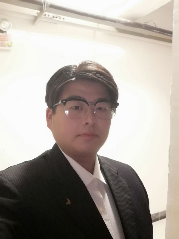 孤独一人的第一张照片--梅州相亲服务中心