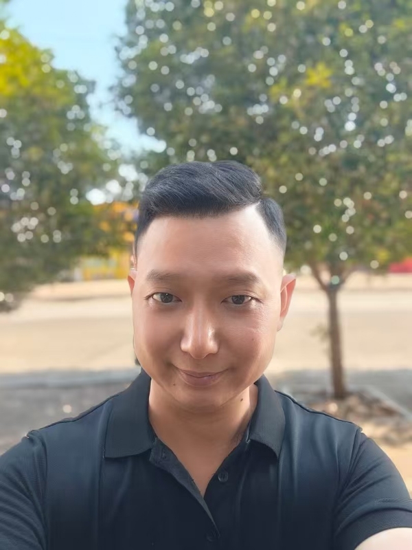 巷子里的猫的第一张照片--梅州相亲服务中心