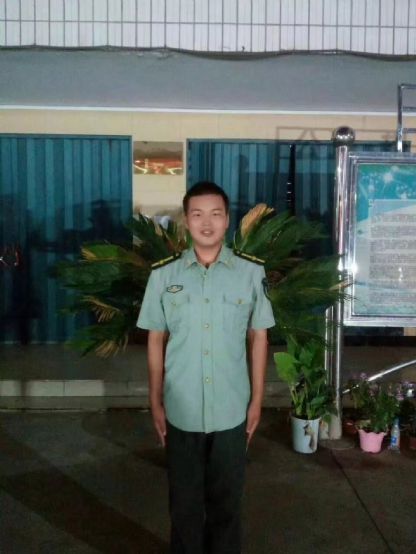 程程的第一张照片--梅州相亲服务中心