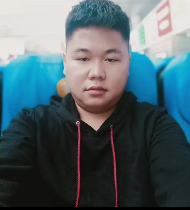 黄斌的第一张照片--梅州相亲服务中心