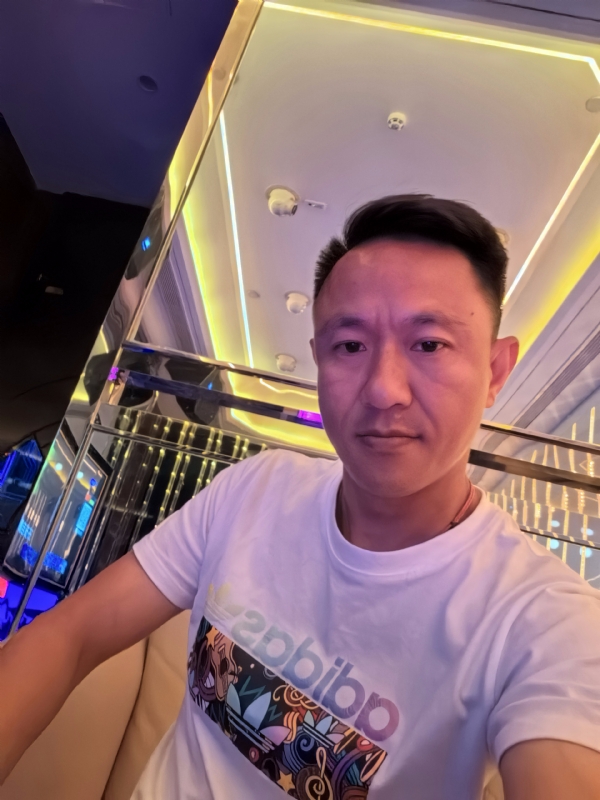 辞岸的第二张照片--梅州相亲服务中心