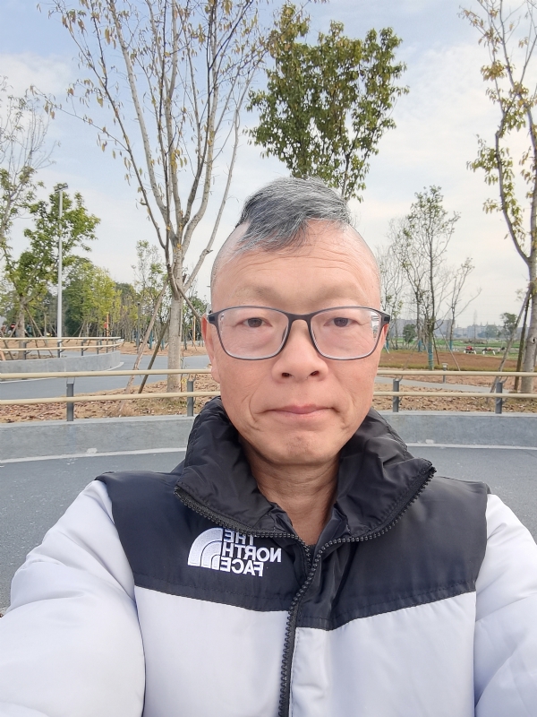 做喜欢的事的第一张照片--梅州相亲服务中心