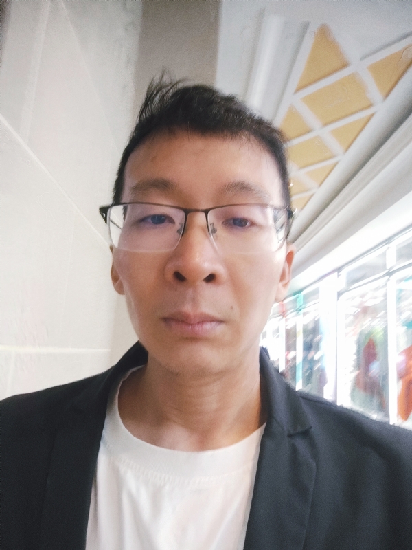 欣欣向荣的第一张照片--梅州相亲服务中心