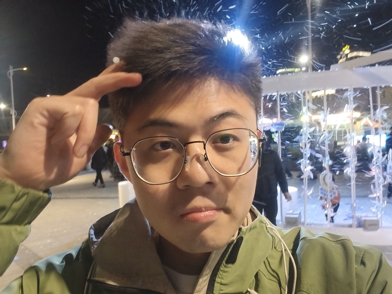 独揽星河的第一张照片--梅州相亲服务中心