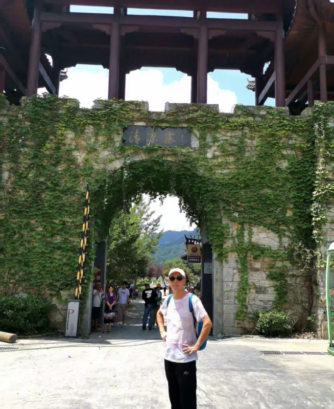 品心人的第一张照片--梅州相亲服务中心