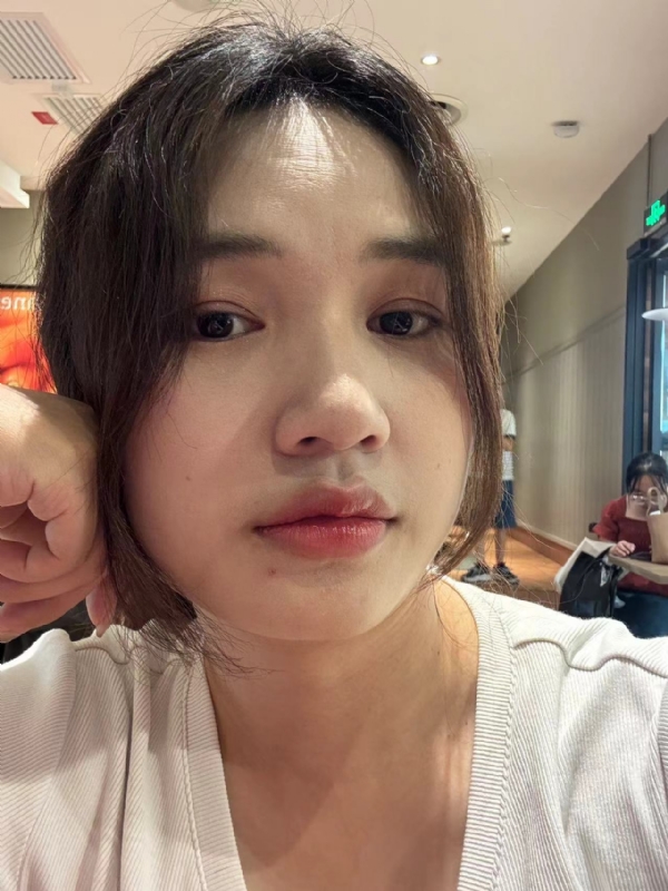 粉墨的第一张照片--梅州相亲服务中心